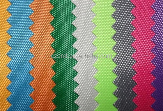 300D Polyester Oxford Stoff Beschichtung PVC Beschichtet für höhere Festigkeit und Langlebigkeit