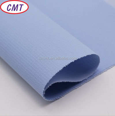 Preisgünstiges PVC-beschichtetes Deckenmaterial für Schultaschen von Changzhou Cement