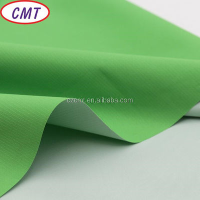 Preisgünstiges PVC-beschichtetes Deckenmaterial für Schultaschen von Changzhou Cement